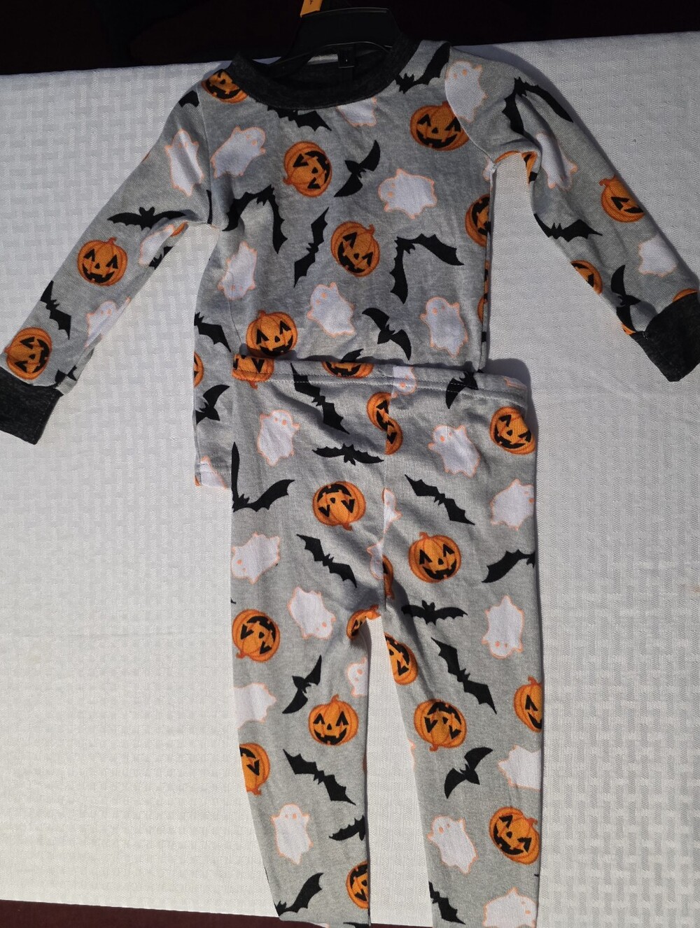 Trick Or Treat Sleep Halloween Pajama Set With Glow In Dark Ghosts